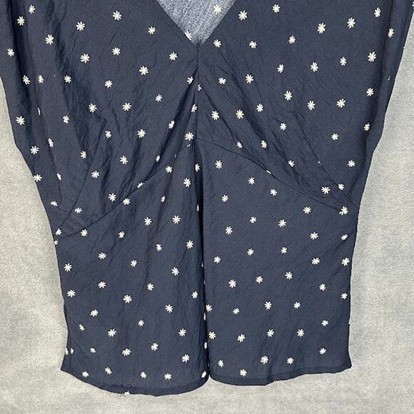 Madewell Top Womens 8 Navy Ditsy Floral V Neck Cap Sleeve Romantic Feminine - Picture 4 of 12